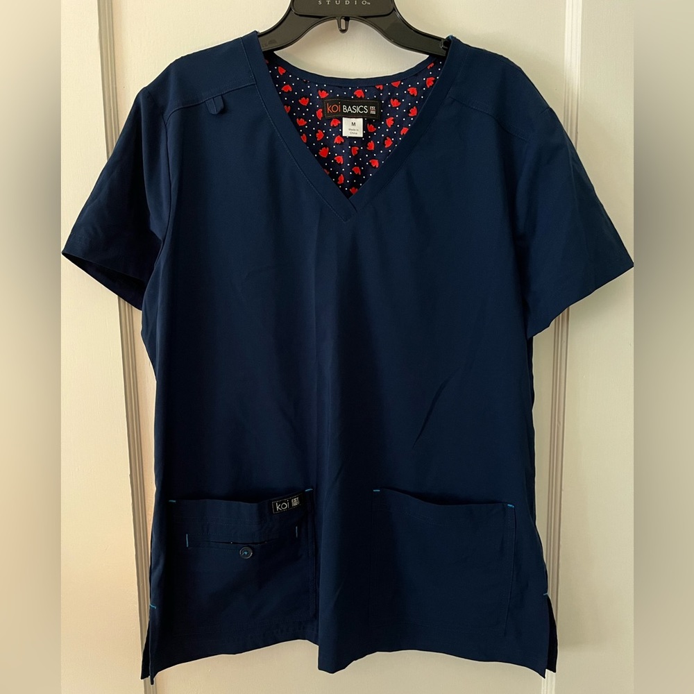 NWOT Koi Scrub Top